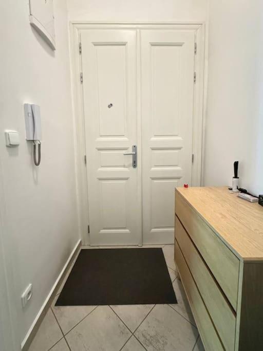 Cozy Karlin Apartment Prague Luaran gambar